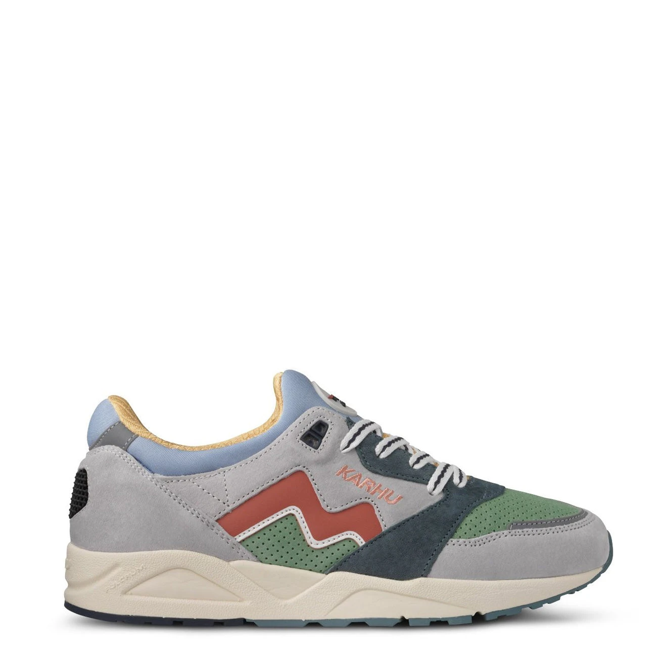 Karhu Aria 95 Trainer Dawn Blue / Apricot Brandy 1 Karhu Aria 95 Trainer Dawn Blue / Apricot Brandy