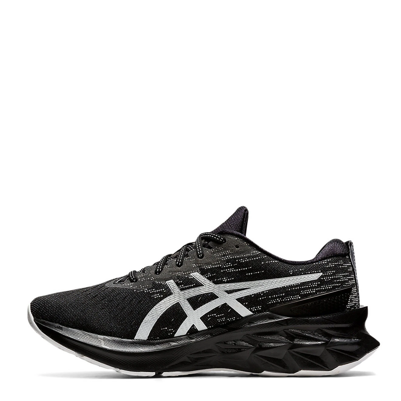 Asics Novablast 2 Trainers Black / Pure Silver 2 Asics Novablast 2 Trainers Black / Pure Silver - Image 2