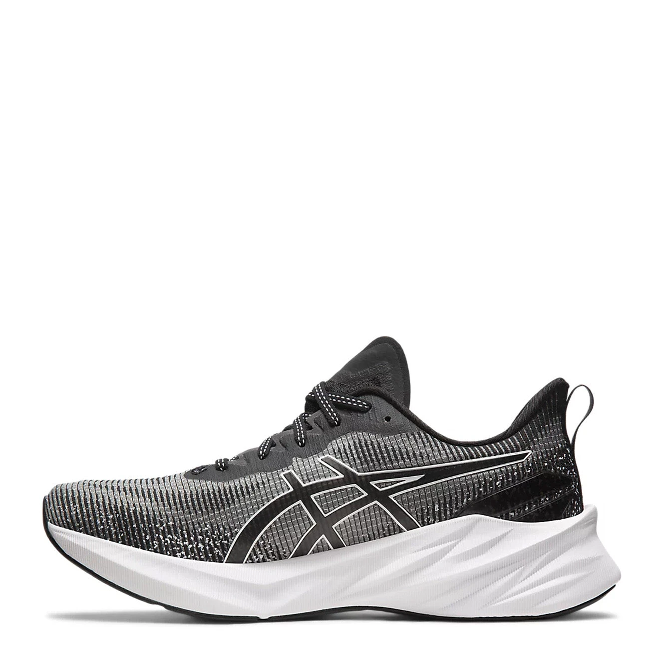 Asics Novablast 3 LE Trainers Black / White 2 Asics Novablast 3 LE Trainers Black / White - Image 2