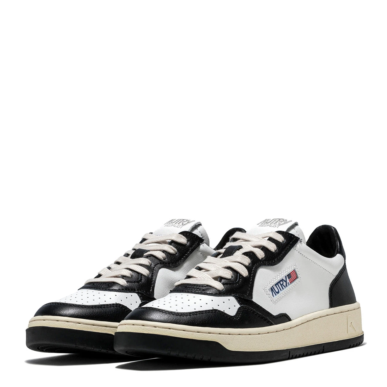 Autry Medalist Low Trainers Black / White 2 Autry Medalist Low Trainers Black / White - Image 2