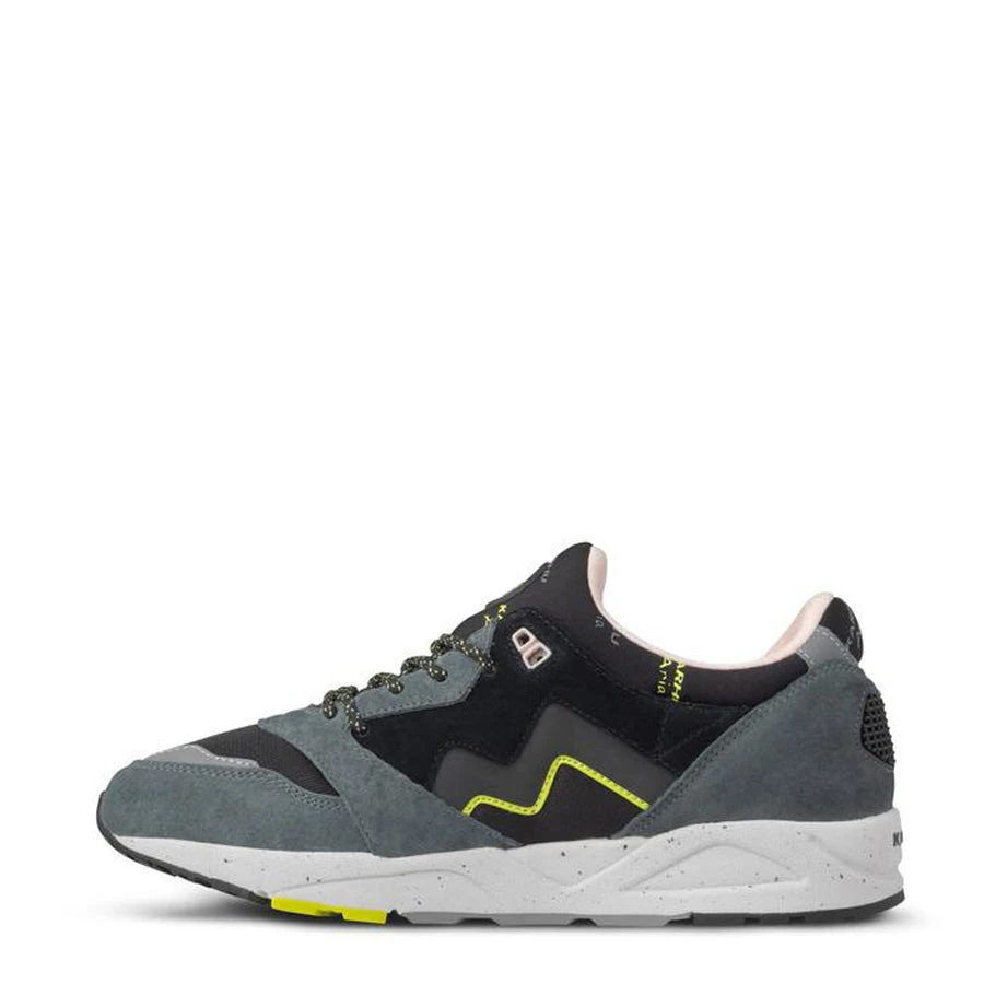 Karhu Aria 95 Trainer Lily Turbulance / Jet Black 2 Karhu Aria 95 Trainer Lily Turbulance / Jet Black - Image 2